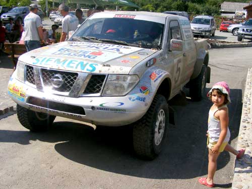 Nissan Navara - masina de concurs a pilotului Laszlo Palik